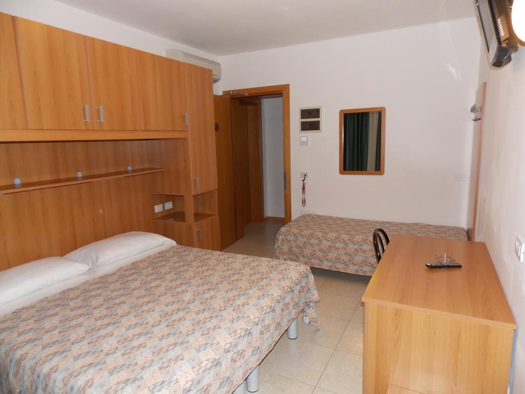 Hotel Colorado Lido di Jesolo Habitación foto